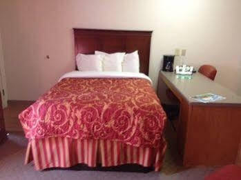 Intown Suites Extended Stay Auburn Al 外观 照片